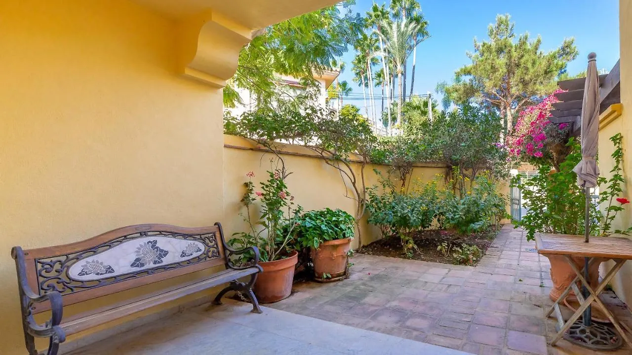 Golf Villa In Marbella, Frontline Golfvilla In Rioreal Golf 0*, Marbella