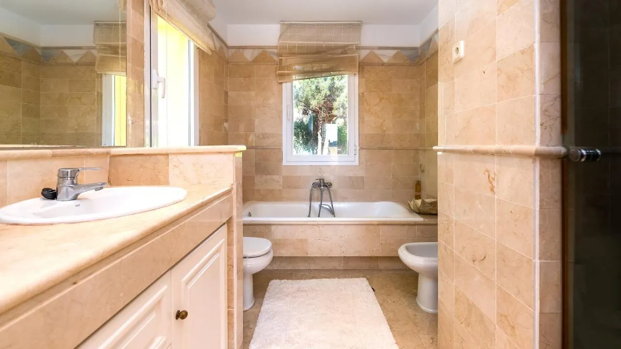 Golf Villa In Marbella, Frontline Golfvilla In Rioreal Golf