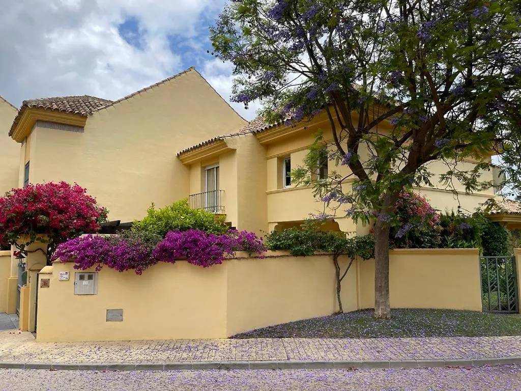 Golf Villa In Marbella, Frontline Golfvilla In Rioreal Golf Spain