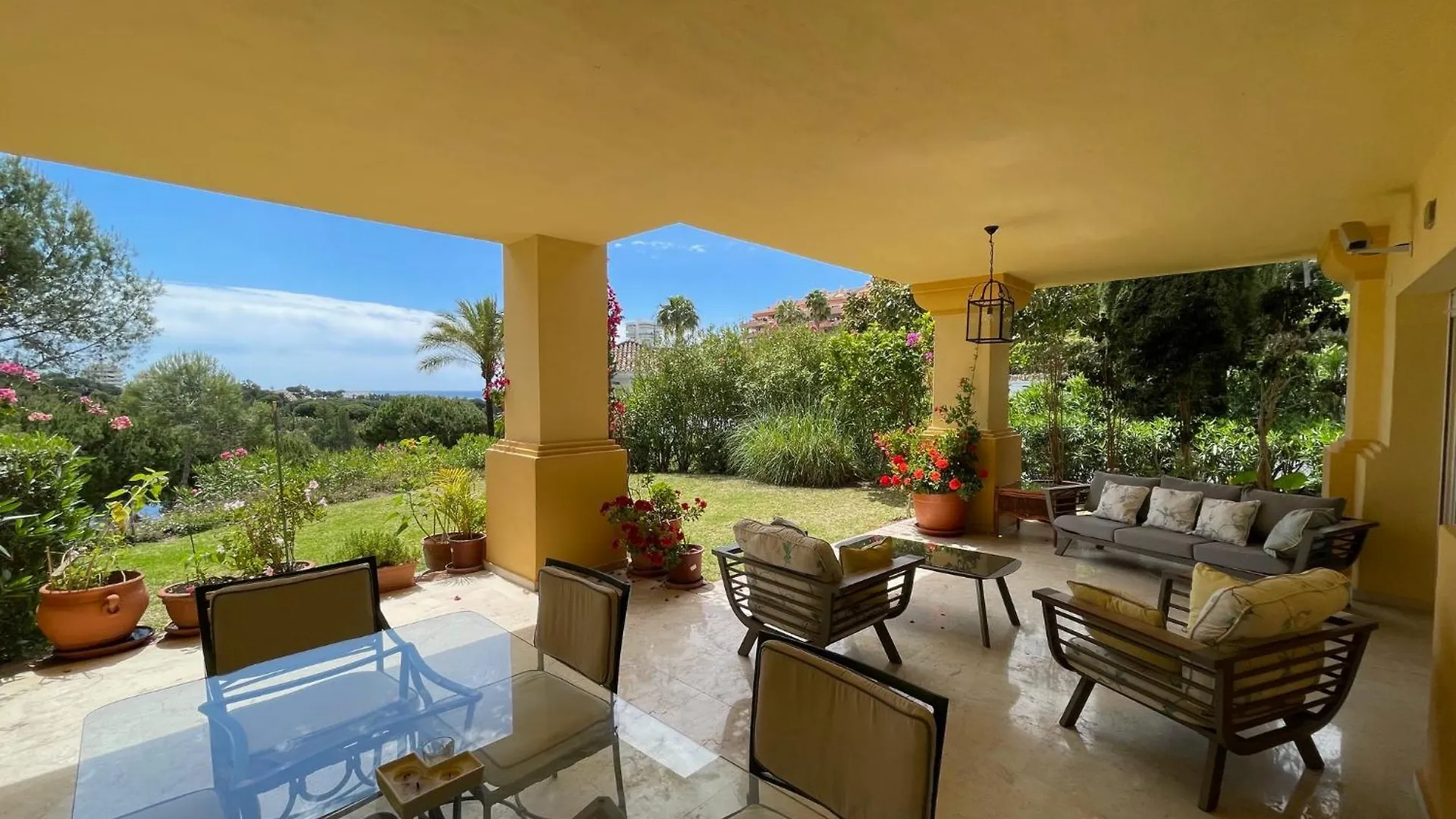 Golf Villa In Marbella, Frontline Golfvilla In Rioreal Golf 0*, Marbella Spain